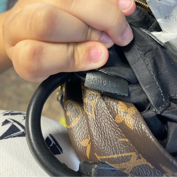 Louis Vuitton mini Palm Springs - Picture 3 of 9